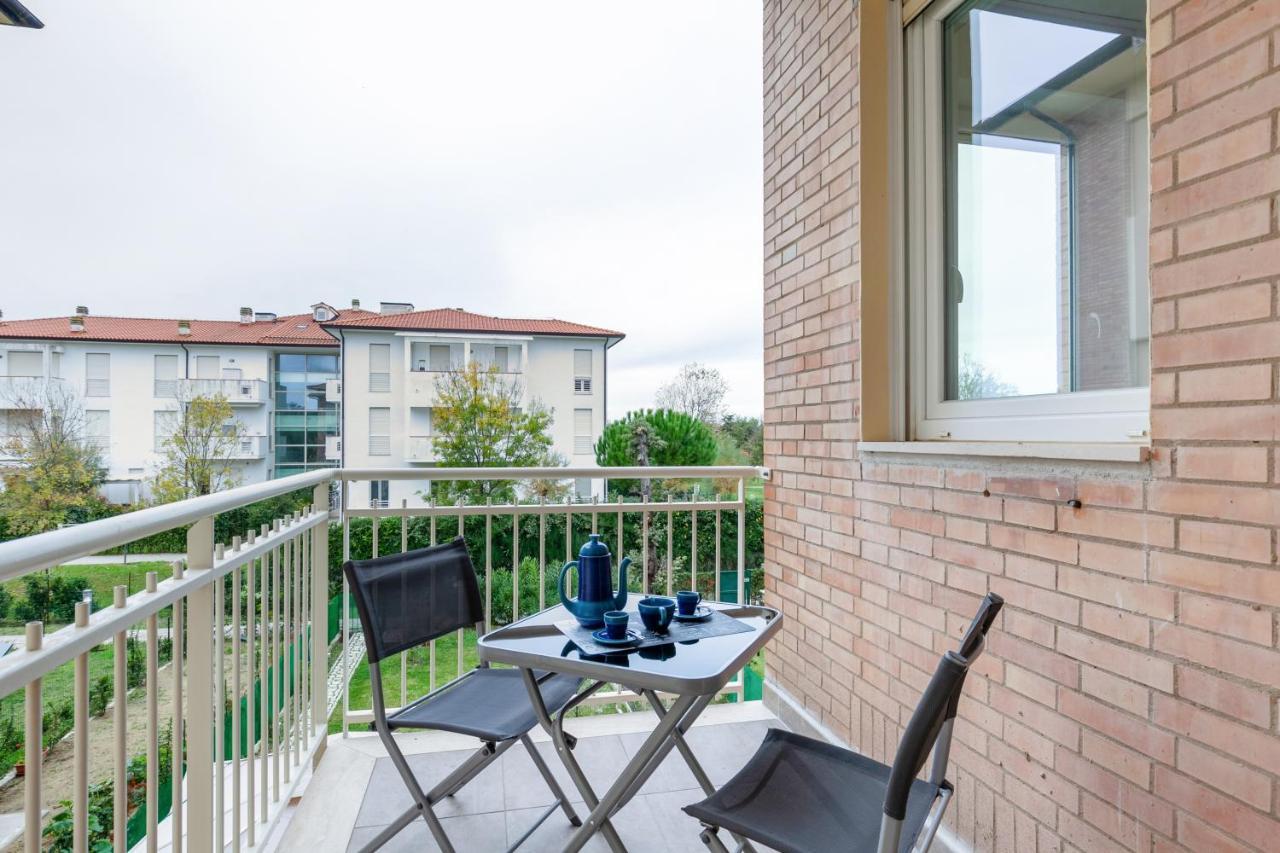 Seaside Flat With Swimming Pool And Private Parking Apartment Calambrone Exterior photo