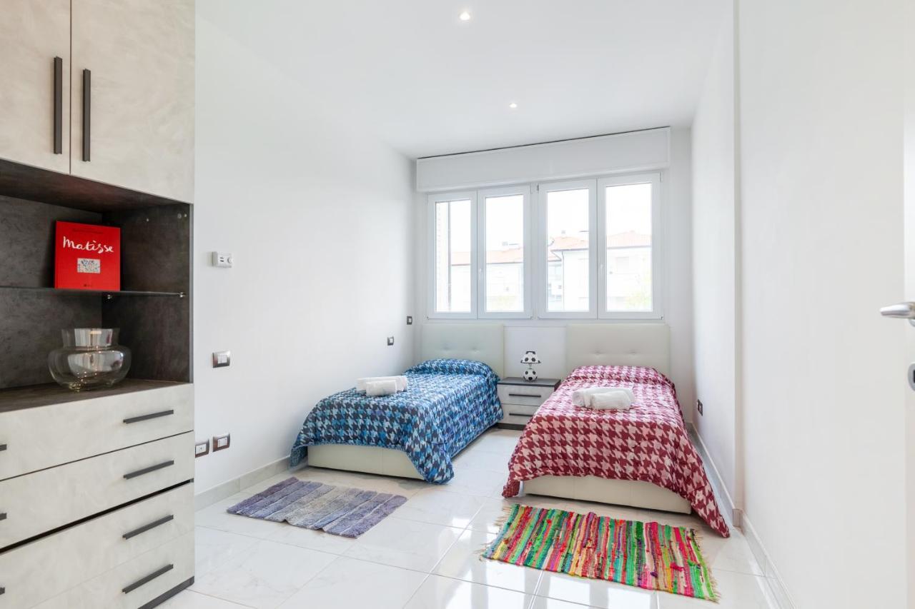 Seaside Flat With Swimming Pool And Private Parking Apartment Calambrone Exterior photo